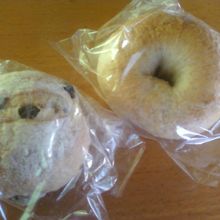 パンも本格的。持ち帰りできます。