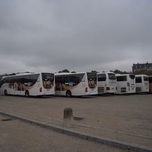 観光バス　ベルサイユ宮殿