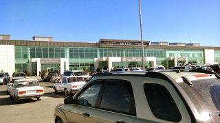 カザフスタン西側、カスピ海に面した地方空港アクタウ国際空港