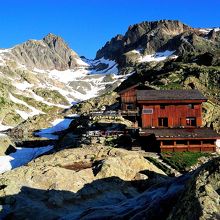 ラック・ブラン小屋