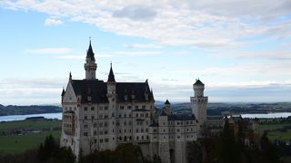 予約必須〈ノイシュヴァンシュタイン城〉