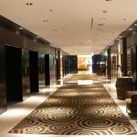 東館のエレベーターホール