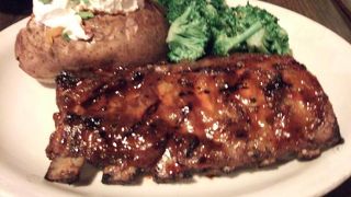 柔らかくてジューシーな肉はくせになる！