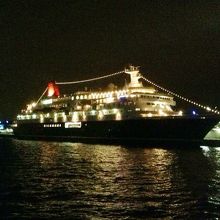 夜の氷川丸