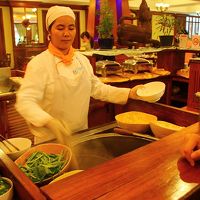 朝食！フォーを目の前で茹でてくれます