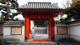 平唐門が見ものです・・・寺町寺群のひとつ