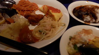 休日のランチビュッフェ