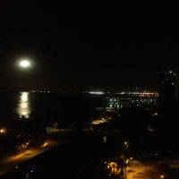 早朝の月の入り