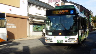 ルートがT字のため複雑で本数少ない