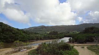 橋の上からの光景が素敵です。