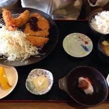 エビフライ＆ロースかつ定食