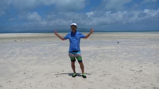 大潮をチェック！白砂を眺めるだけに。