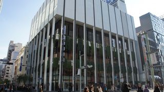 地階にエクセルが入っていますね