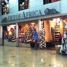 マンデラ人形がお出迎え