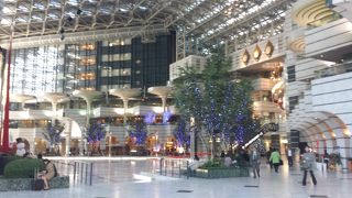 バブル期の香り漂うオフィスビル