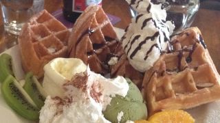 落ち着いたカフェ