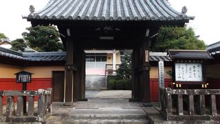 寺町の寺群のひとつですが・・・
