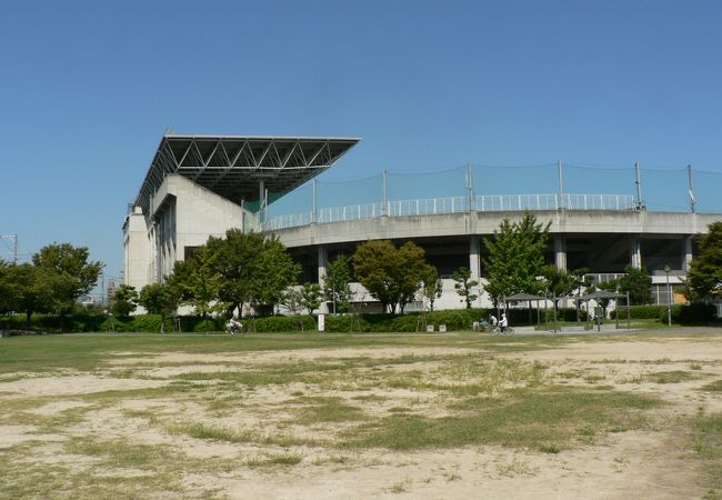 近鉄花園ラグビー場（きんてつはなぞのラグビーじょう）