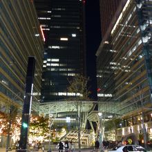 パブリックアートの「ママン」