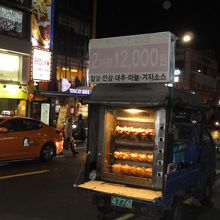丸ごとチキンの屋台
