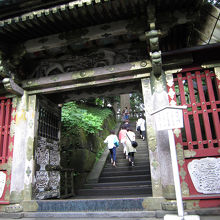 ここから奥社へ。