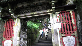 奥社への入り口。