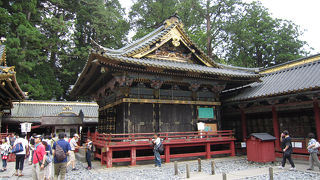 東照宮では珍しい様式。