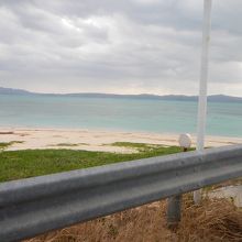 古宇利島側から。