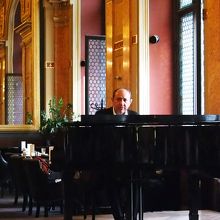 ピアノ演奏も・・・