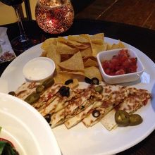 メキシカン　ケサディーラ