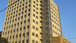 横浜地方裁判所旧庁舎事務棟を復元