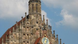 露店でニュルンベルク名物の菓子を購入