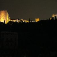 アルファンブラ宮殿の夜景。