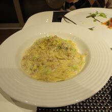 本日のパスタ（白菜と豚挽肉のクリームソース）