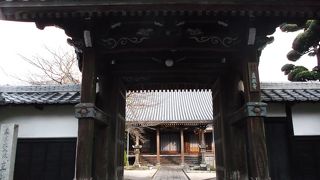 通りから見える鐘楼に誘われて・・歴史、文化のあるお寺