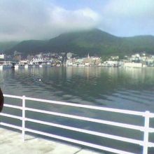 対岸の港や函館山などの海景色も堪能できます。