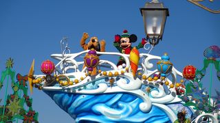 ディズニーシーはクリスマスイベントや飾り付けが一杯です。
