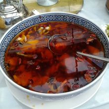 ちょい辛スープで魚を煮た料理