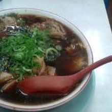 黒い美味ラーメン
