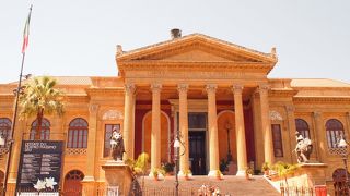 印象的な大階段