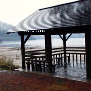 田沢湖の中心的な場所