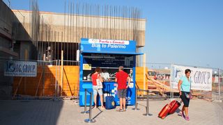 両替手数料は高めですが、市内へのバスは便利でよかった