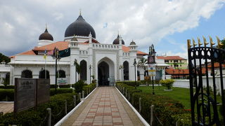 ムガール様式のイスラム寺院