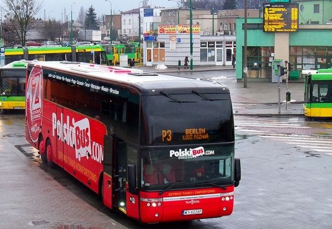 『Polskibus』の乗り場はバスターミナルへ変更