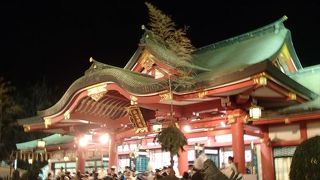 えびす宮総本社として有名ですが、特に、十日えびすが有名です、毎年1月10日前後の3日間で行われる十日えびす（戎）では、開門神事福男選び、大マグロの奉納、有馬温泉献湯式などの行事が有ります。