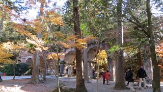 明治時代に出来たとてもレトロな水路閣。