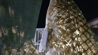 大きな魚のモニュメントです!!