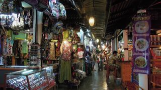 ナイトマーケットでは規模が一番大きい