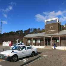 日高三石駅