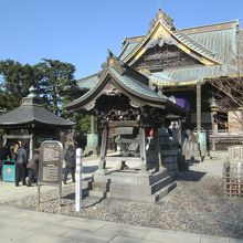 入口辺りの風情もなかなかの雰囲気です